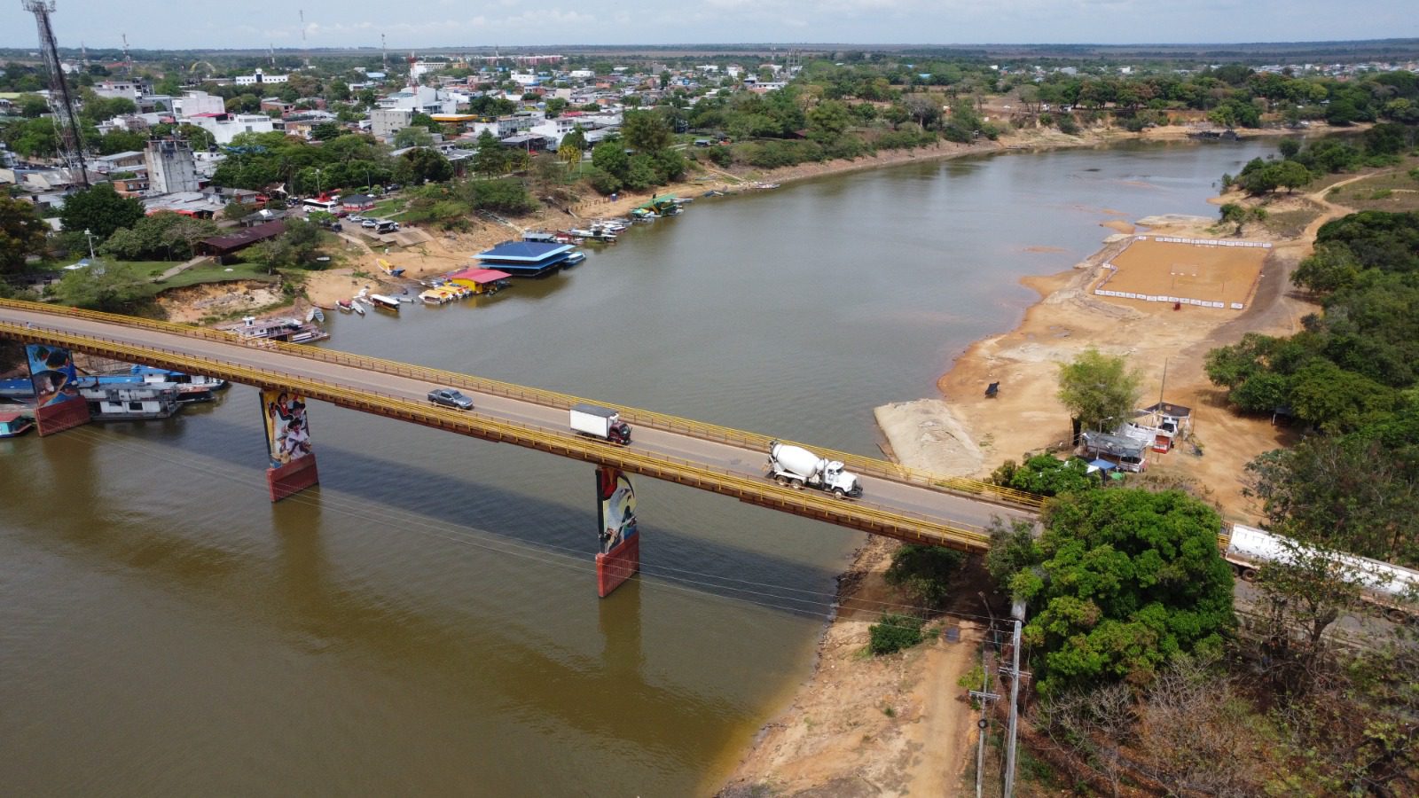 Rio Manacacias 